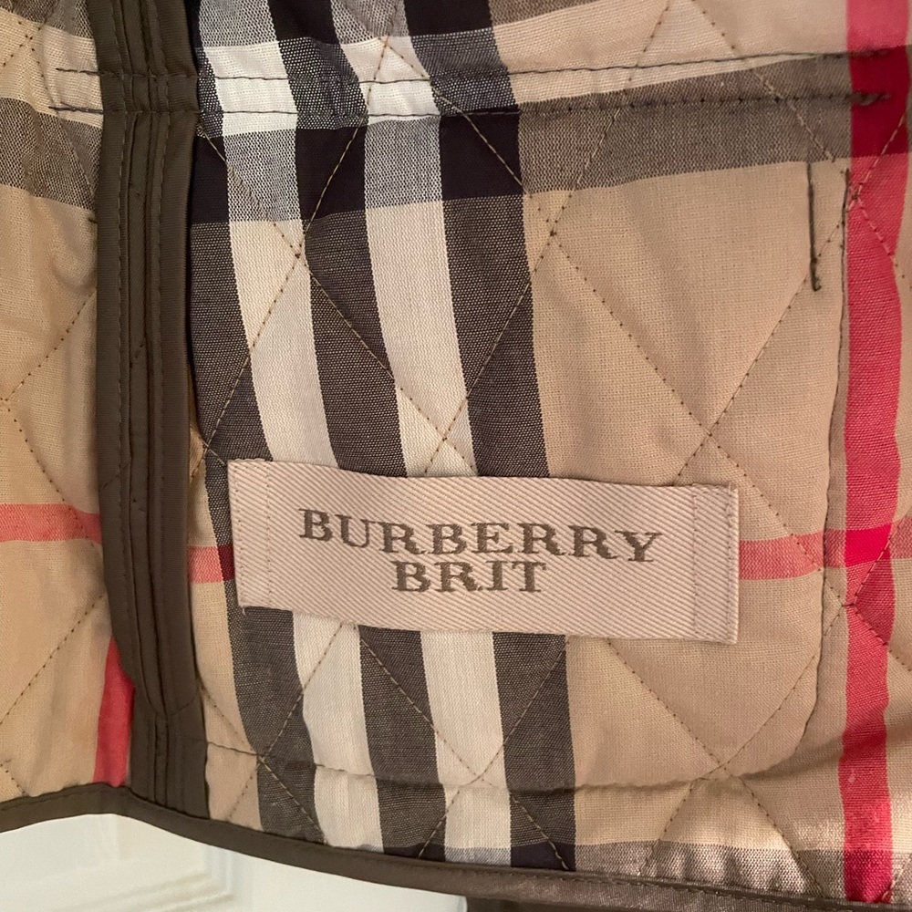 Burberry Quilted Jacket - Picture 8 of 11